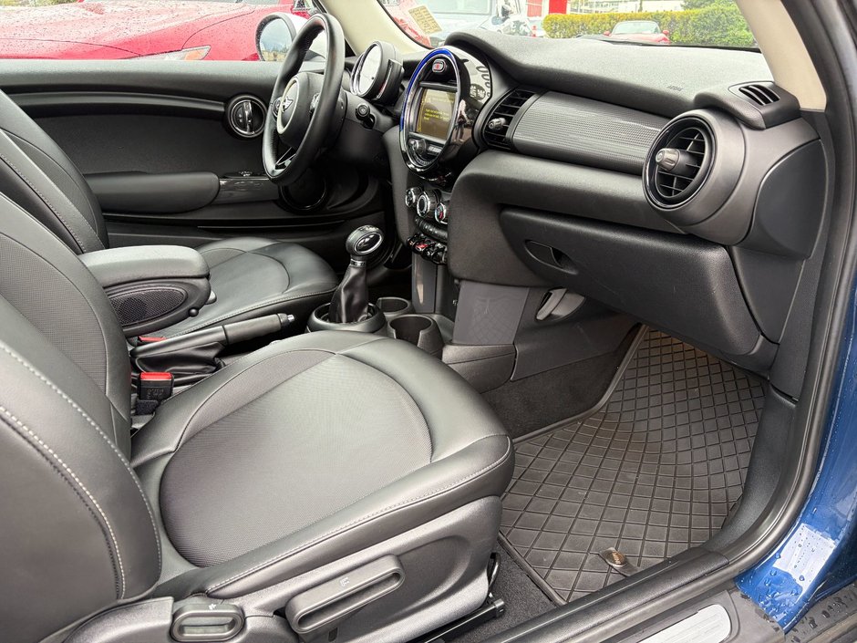 2018 MINI COOPER 3 Door-16