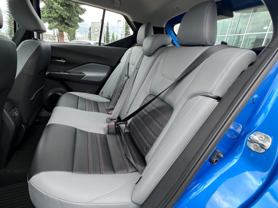 2023 Nissan Kicks SR CVT-8