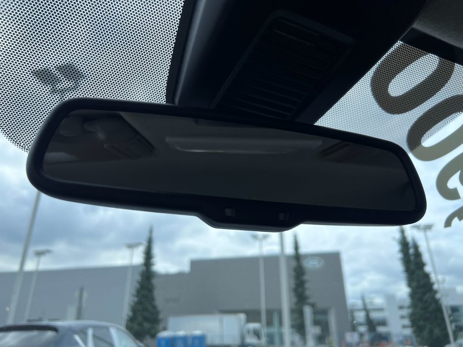 2023 Nissan Kicks SR CVT-17