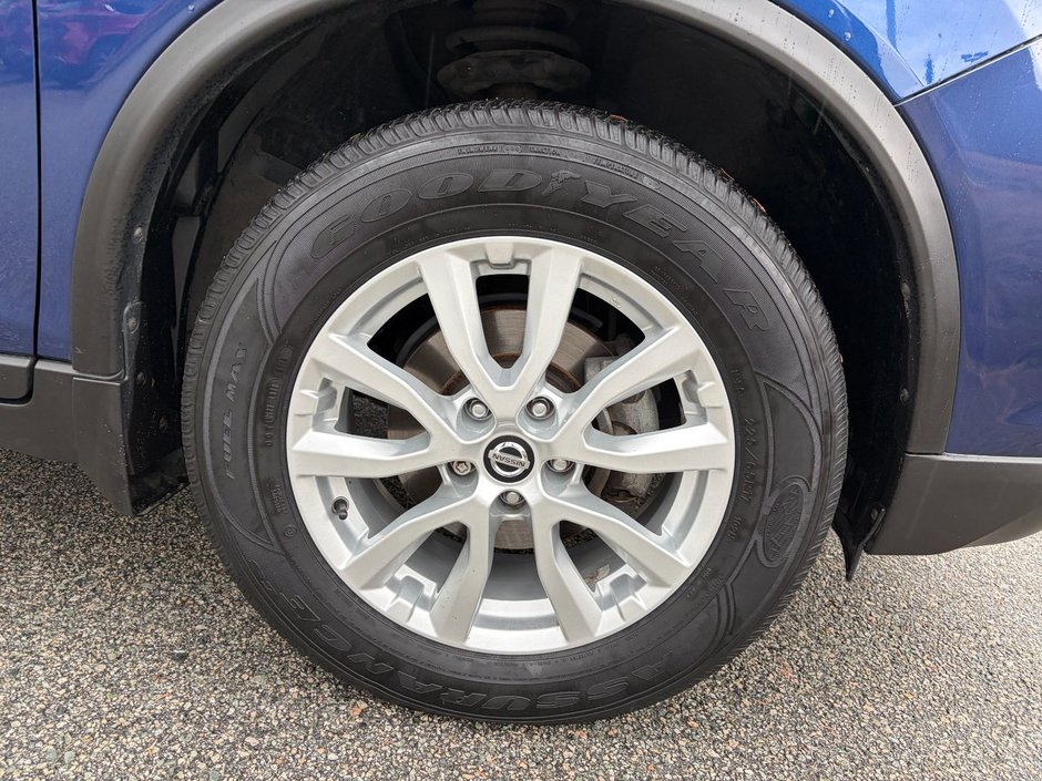 2018 Nissan Rogue SV AWD CVT-4