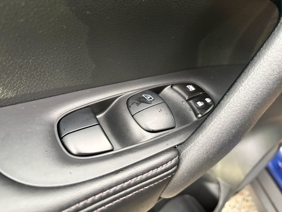 2018 Nissan Rogue SV AWD CVT-15