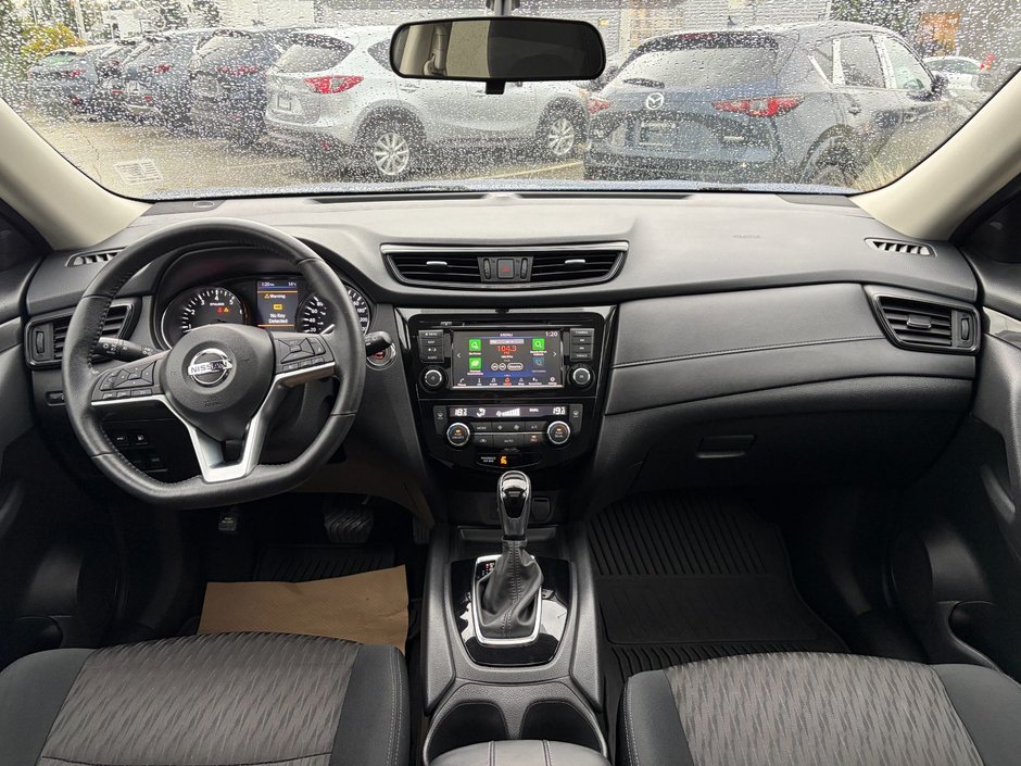 2018 Nissan Rogue SV AWD CVT-11
