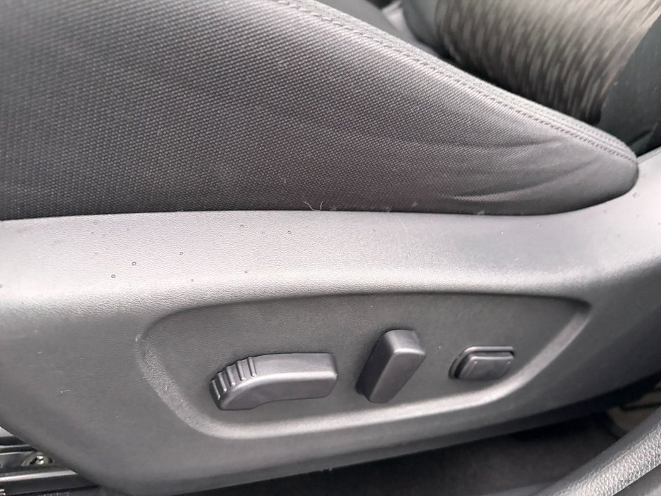 2018 Nissan Rogue SV AWD CVT-14