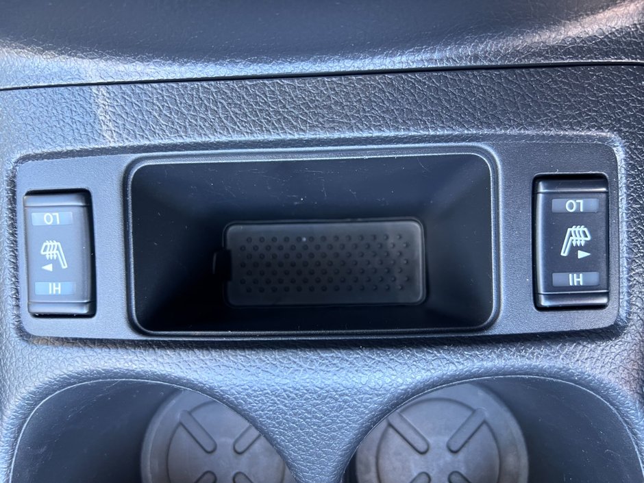 2020 Nissan Rogue SL AWD CVT (2)-18