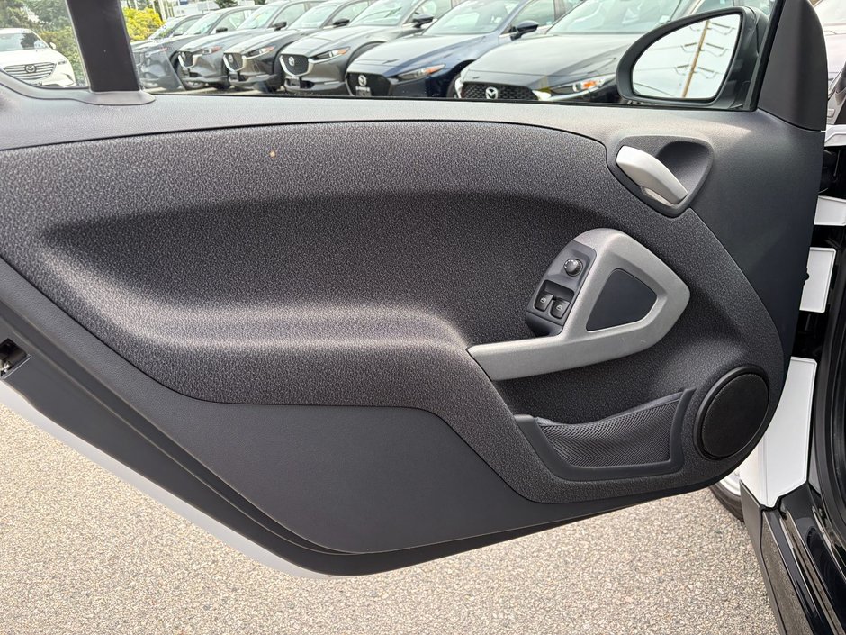 2010 smart fortwo Passion-12