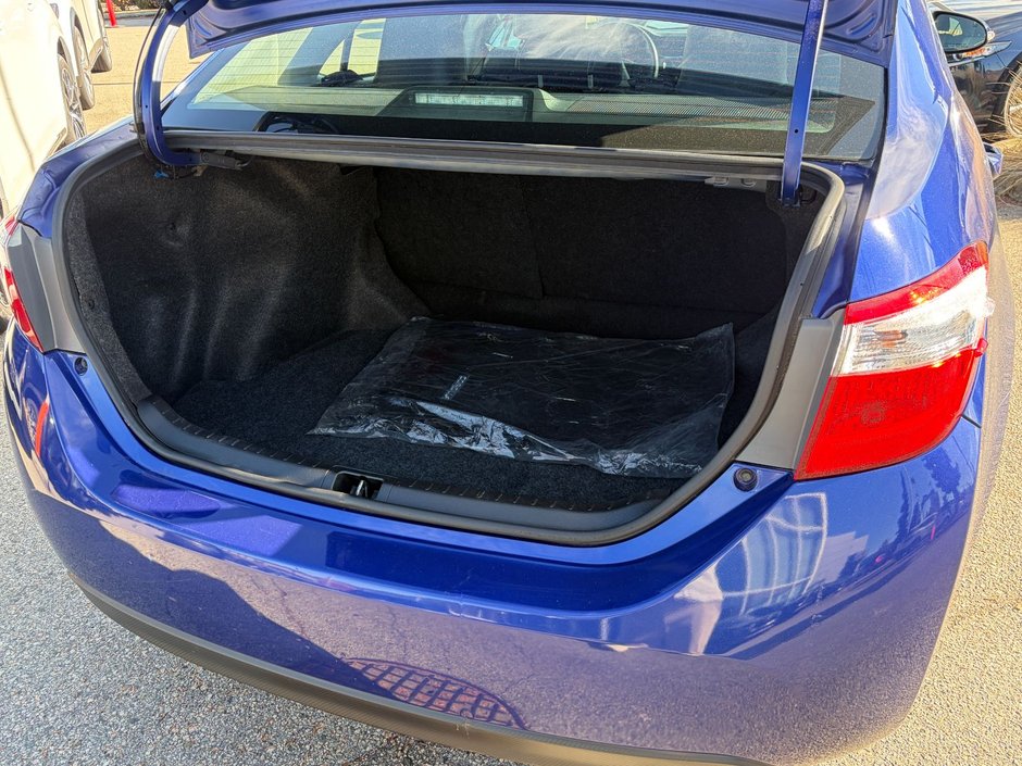 2015 Toyota Corolla 4-door Sedan S CVTi-S-9
