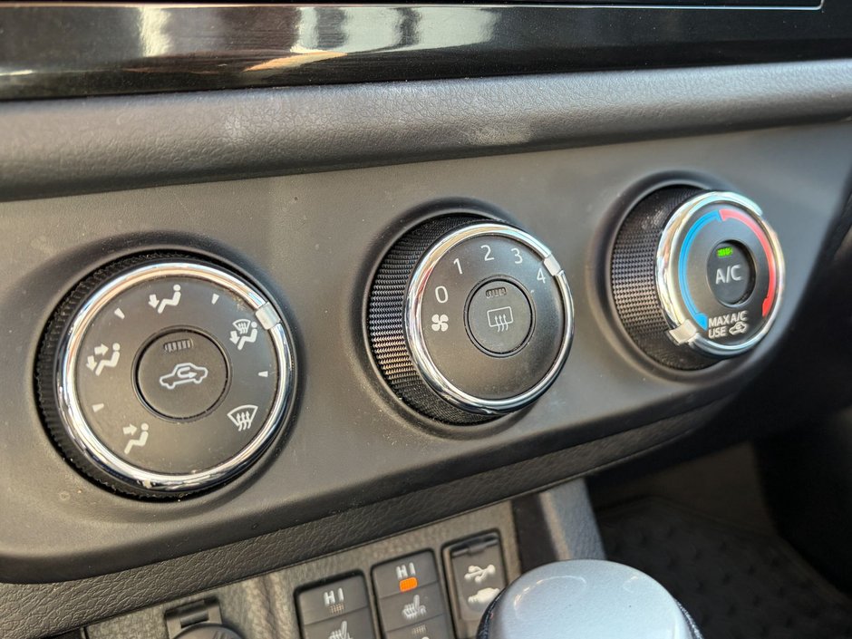2015 Toyota Corolla 4-door Sedan S CVTi-S-30
