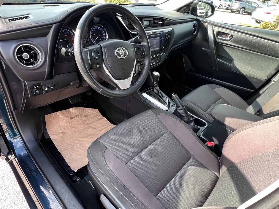 2017 Toyota Corolla 4-door Sedan LE CVTi-S-9