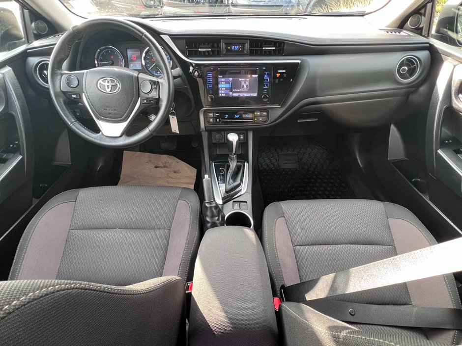 2017 Toyota Corolla 4-door Sedan LE CVTi-S-8