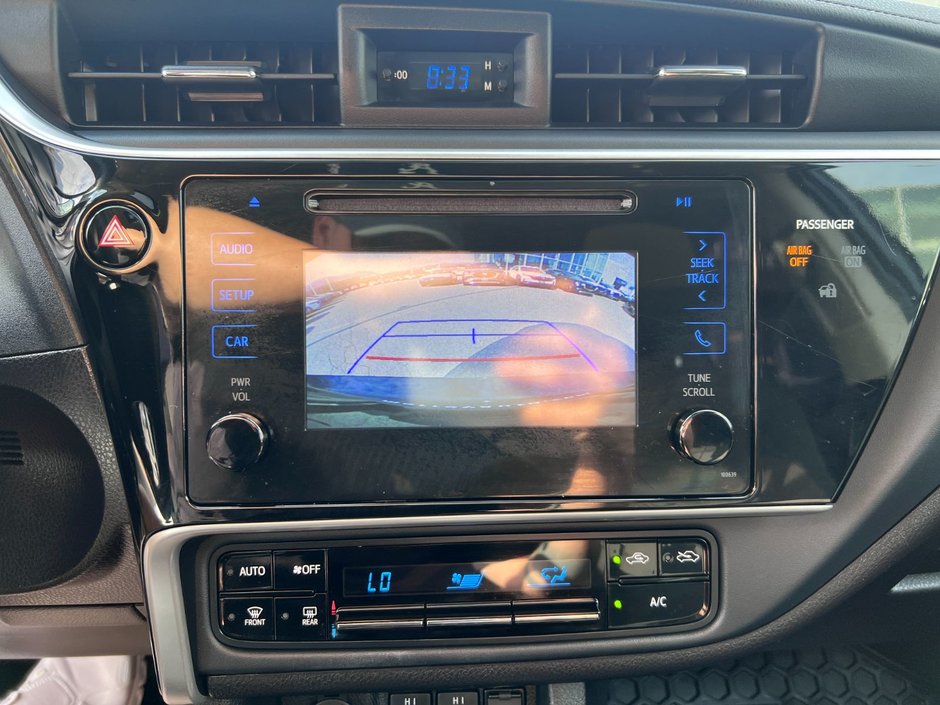 2017 Toyota Corolla 4-door Sedan LE CVTi-S-17