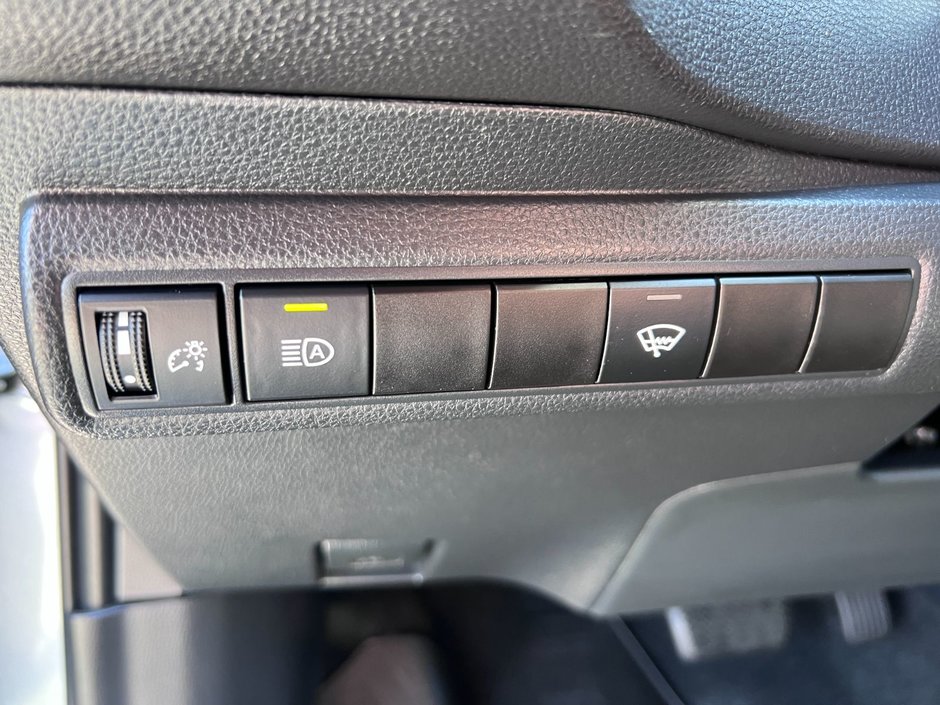 2022 Toyota Corolla LE CVT-15