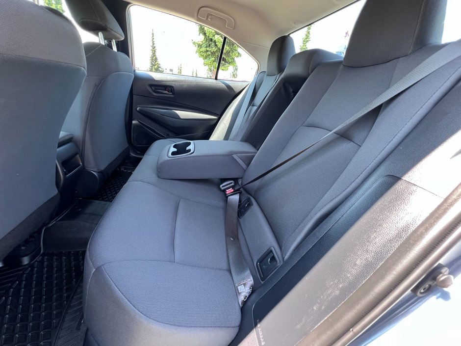 2022 Toyota Corolla LE CVT-9
