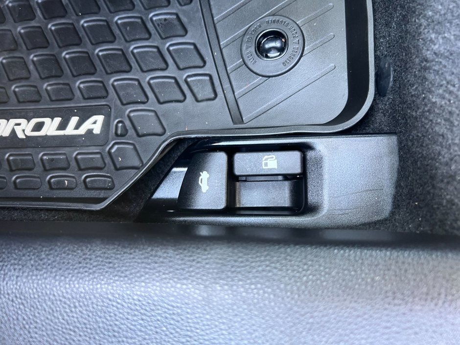 2022 Toyota Corolla LE CVT-14