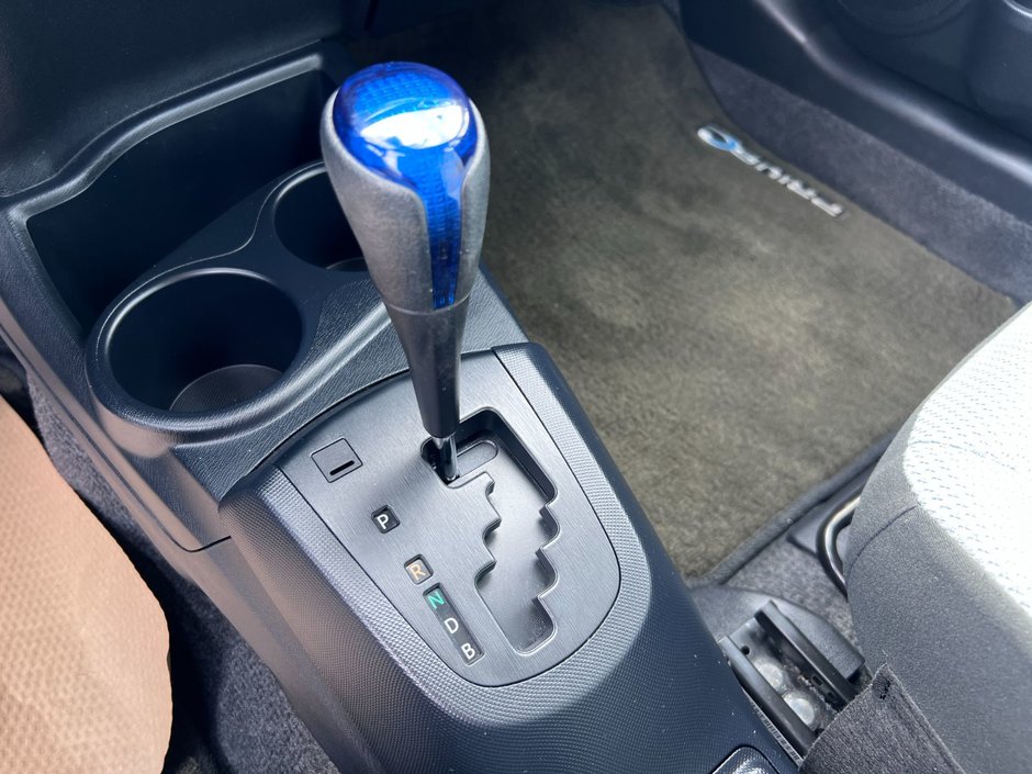 2018 Toyota Prius C ECVT-16