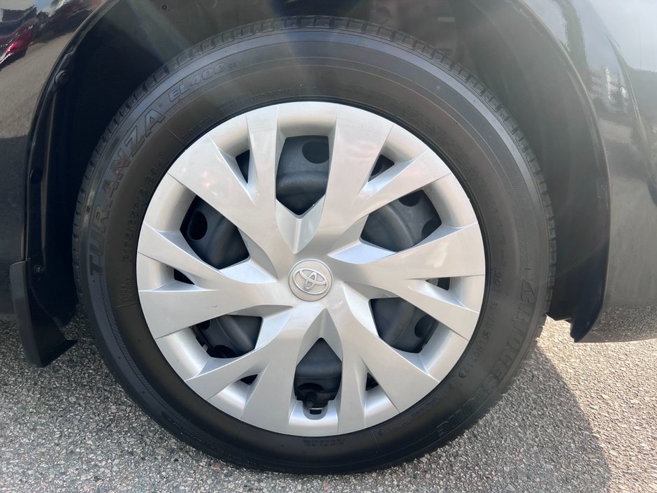 2018 Toyota Yaris 5 Dr LE Htbk 5M-3