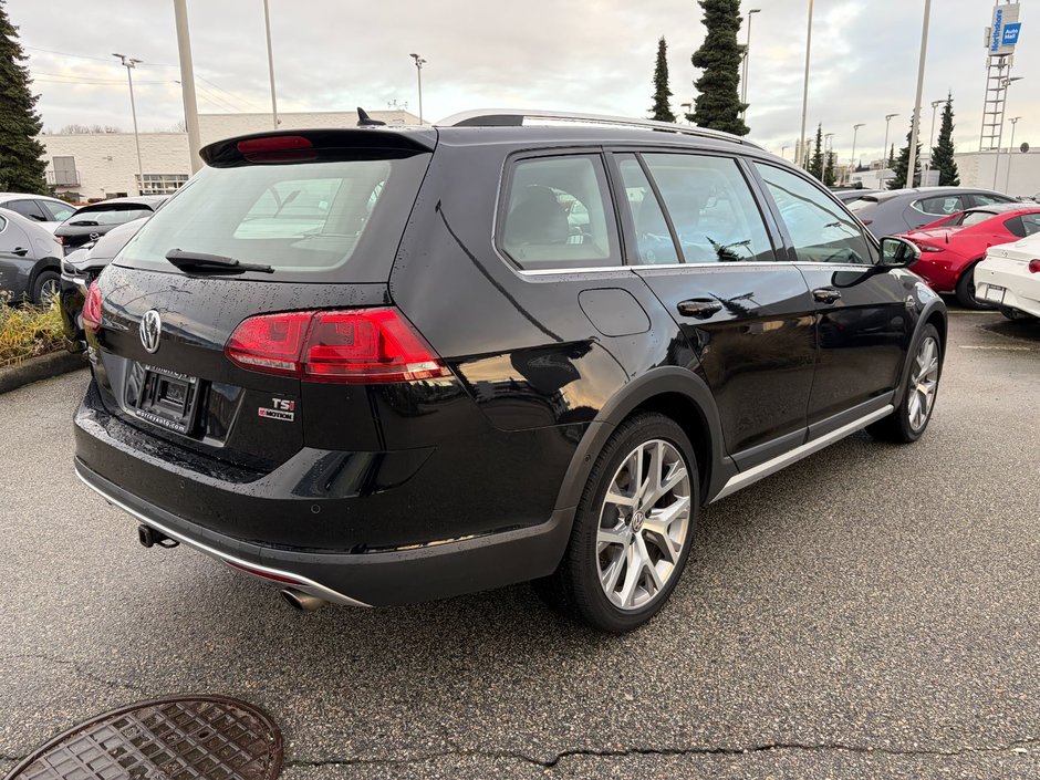 2017 Volkswagen Golf Sportwagen 1.8T Trendline DSG 6sp at w/Tip 4MOTION-6