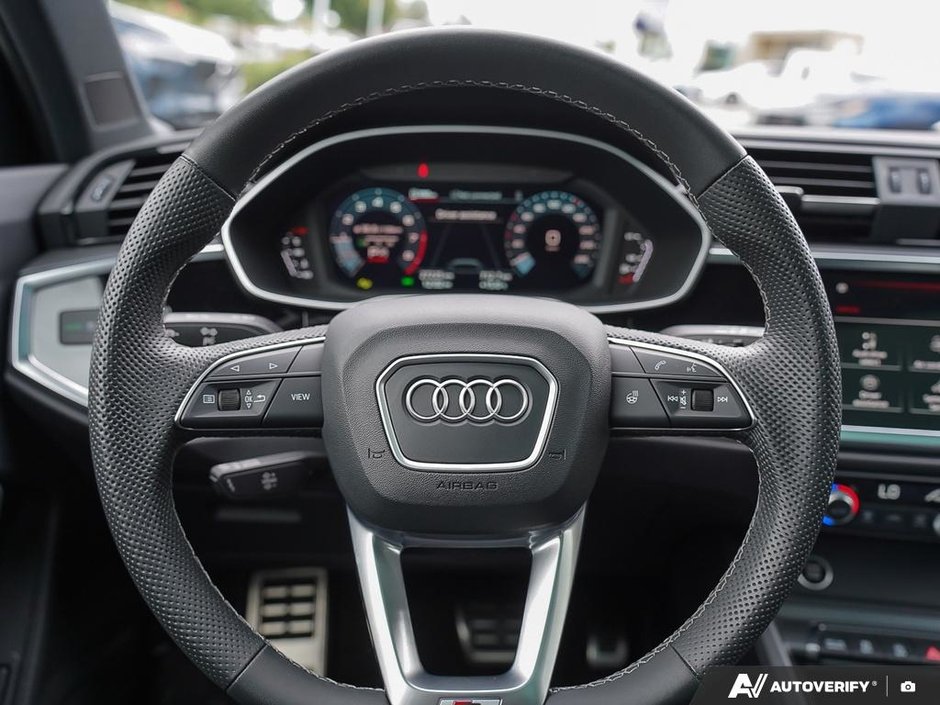 2025 Audi Q3 Progressiv // NO ACCIDENTS-11