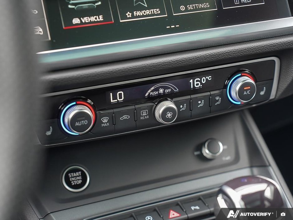 2025 Audi Q3 Progressiv // NO ACCIDENTS-17