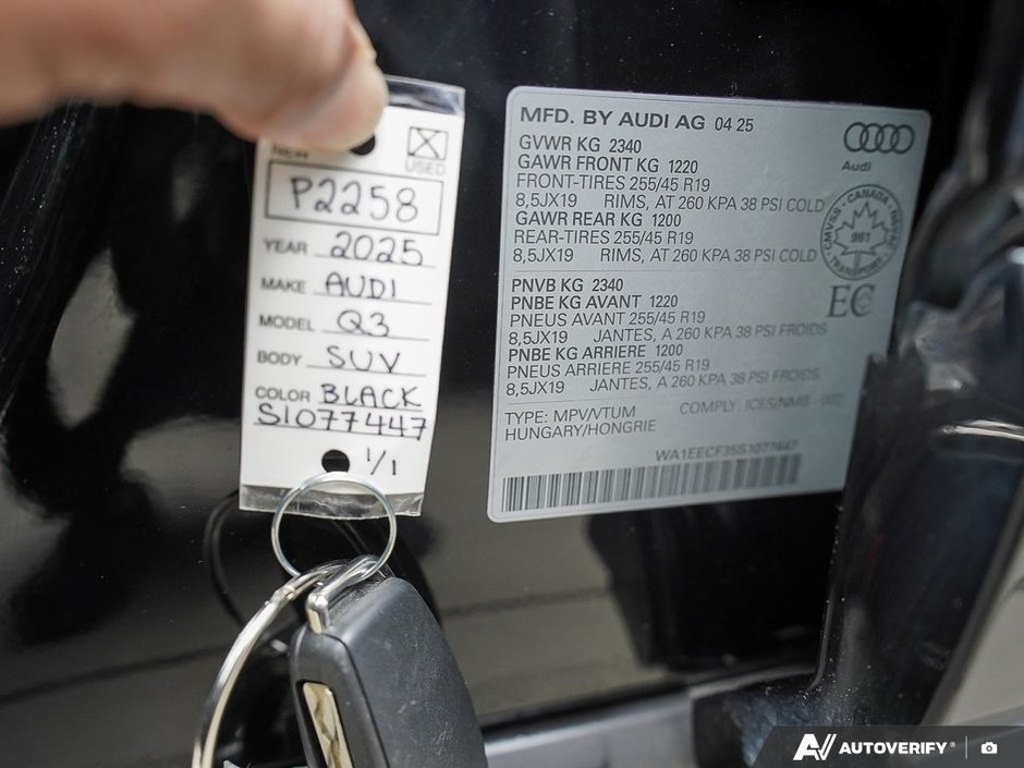 2025 Audi Q3 Progressiv // NO ACCIDENTS-24