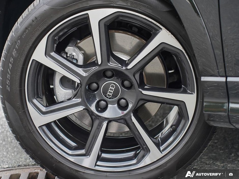 2025 Audi Q3 Progressiv // NO ACCIDENTS-25