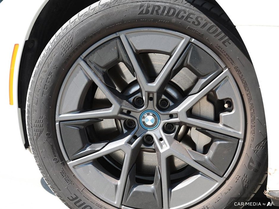 2023 BMW I4 EDrive35-20