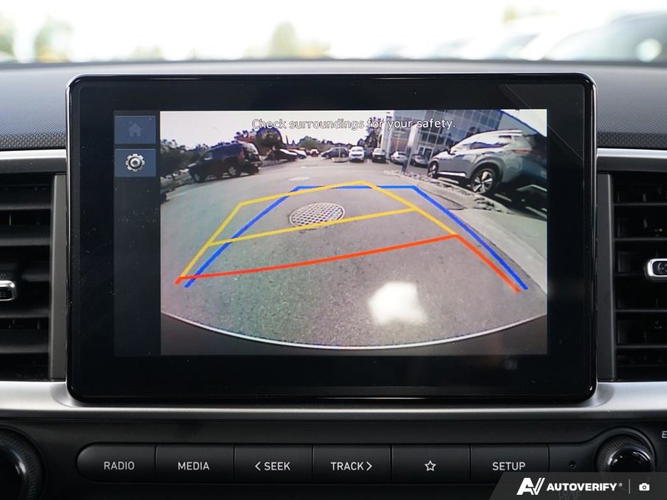 2025 Hyundai Venue PREFERRED // NO ACCIDENTS-15