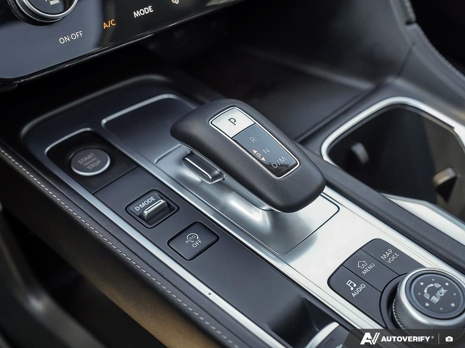 2024 Infiniti QX60 LUXE // NO ACCIDENTS-11