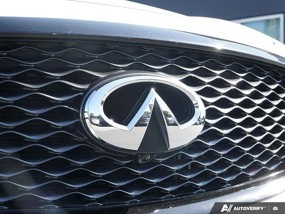 2017 Infiniti QX70 S MODEL // SUPER CLEAN CAR-22