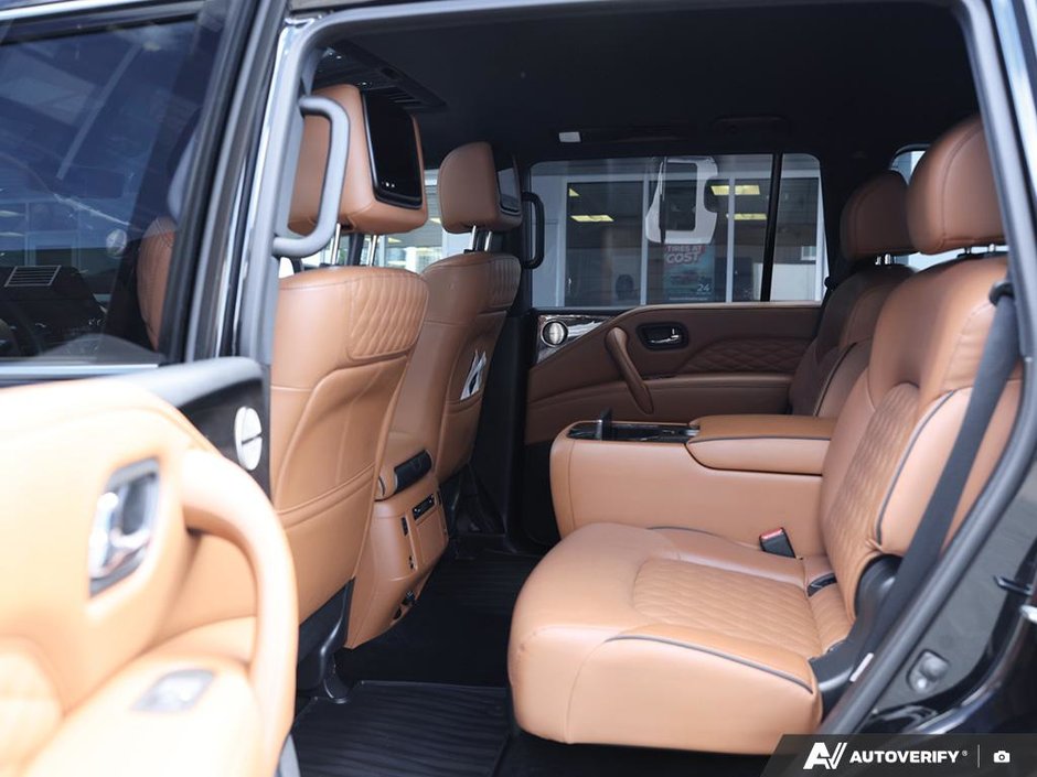 2022 Infiniti QX80 PROACTIVE // 7 PASSENGER-16