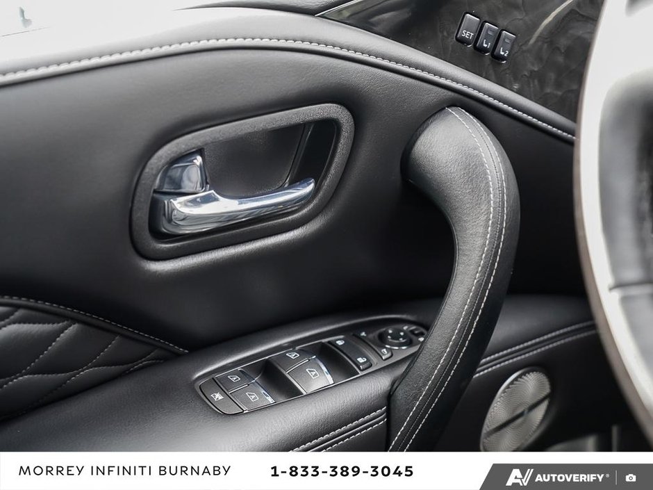 2024 Infiniti QX80 PROACTIVE // 7 PASSENGER-17