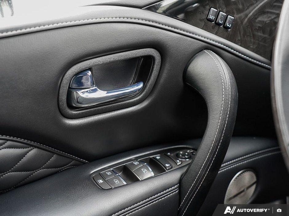 2024 Infiniti QX80 PROACTIVE // 7 PASSENGER-9