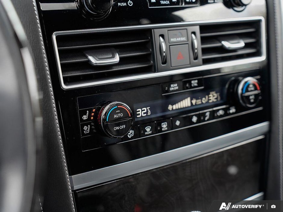 2024 Infiniti QX80 PROACTIVE // 7 PASSENGER-12