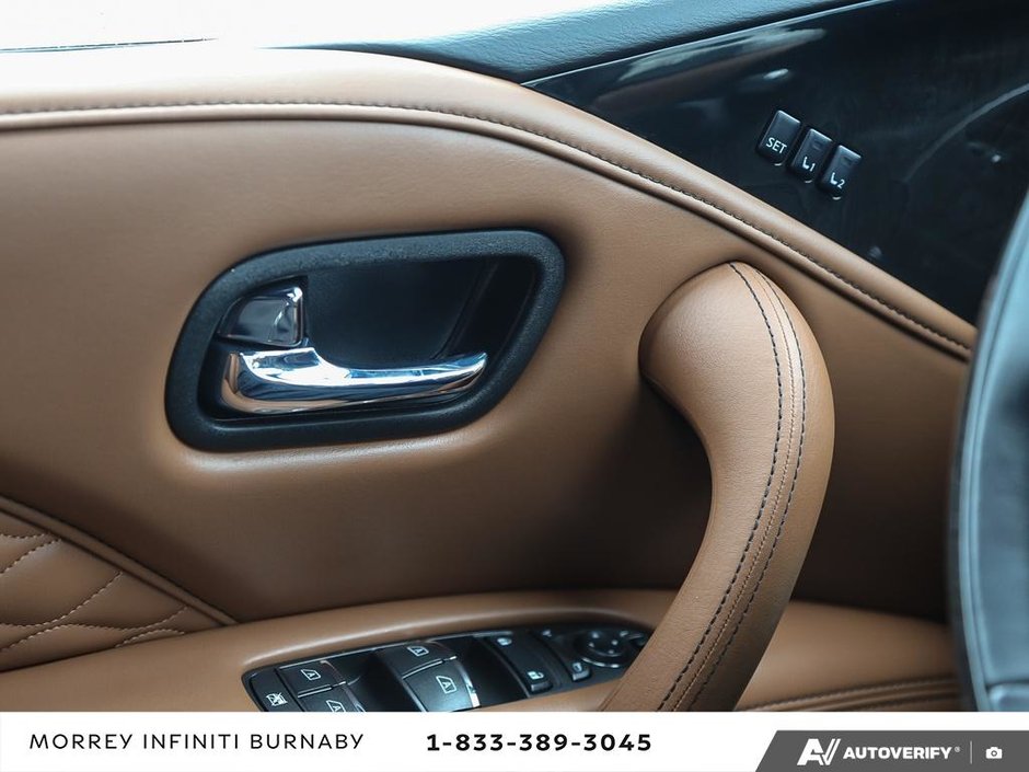 2024 Infiniti QX80 PROACTIVE // 7 PASSENGER-17