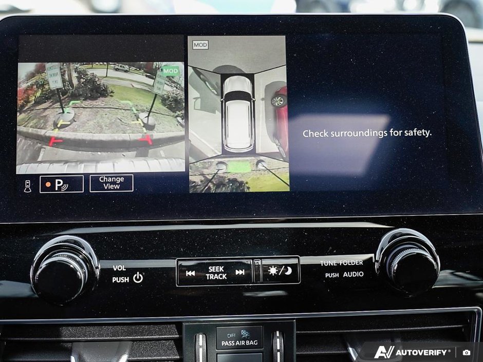 2024 Infiniti QX80 LUXE // 8 PASSENGER-19