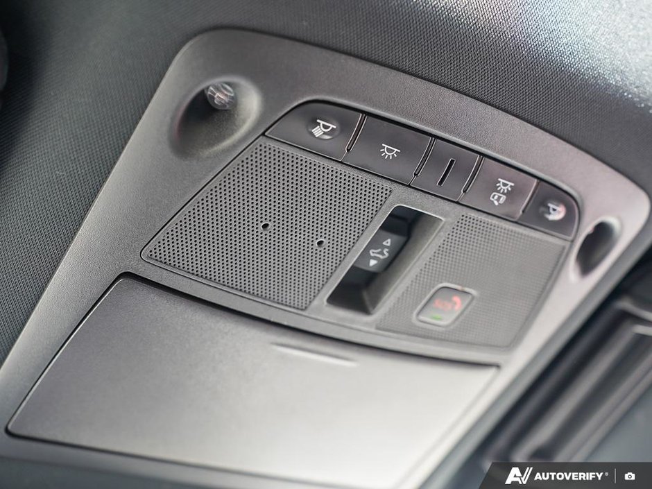 2024 Infiniti QX80 LUXE // 8 PASSENGER-14