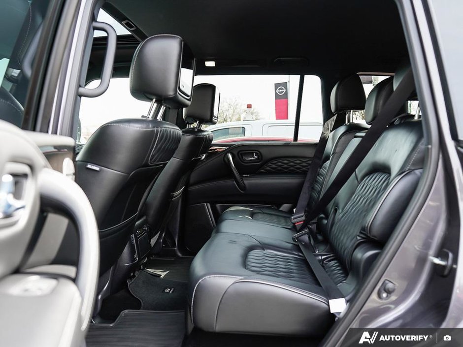 2024 Infiniti QX80 LUXE // 8 PASSENGER-16