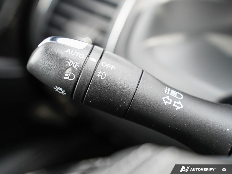 2024 Infiniti QX80 LUXE // 8 PASSENGER-8