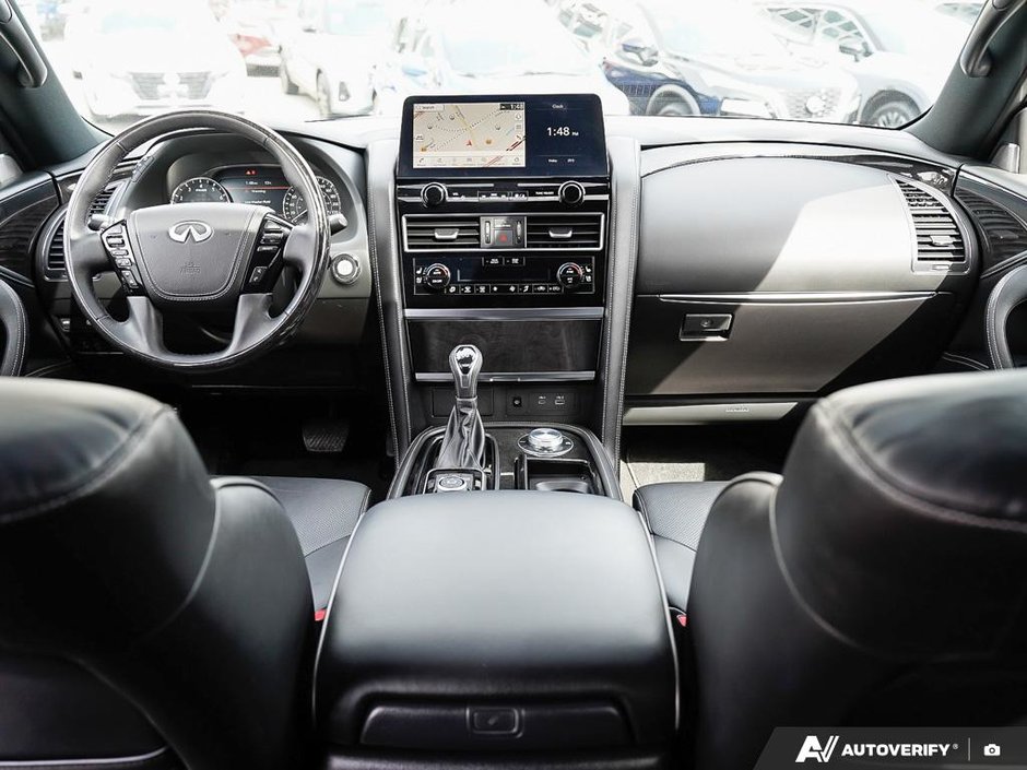 2024 Infiniti QX80 LUXE // 8 PASSENGER-17