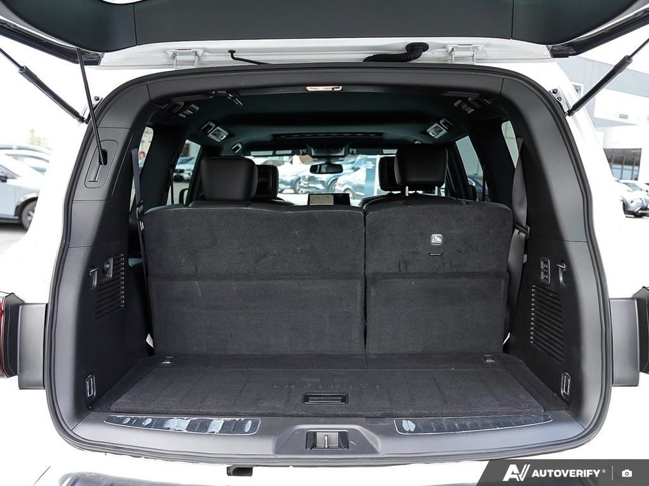 2024 Infiniti QX80 LUXE // ULTRA LOW KMS-25