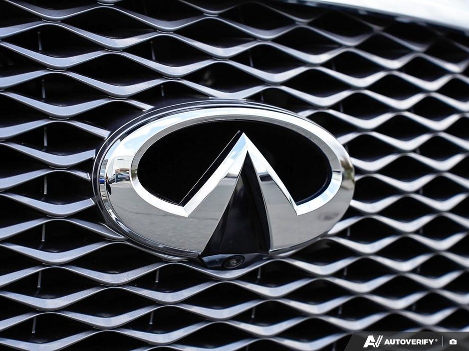 2024 Infiniti QX80 LUXE // ULTRA LOW KMS-23
