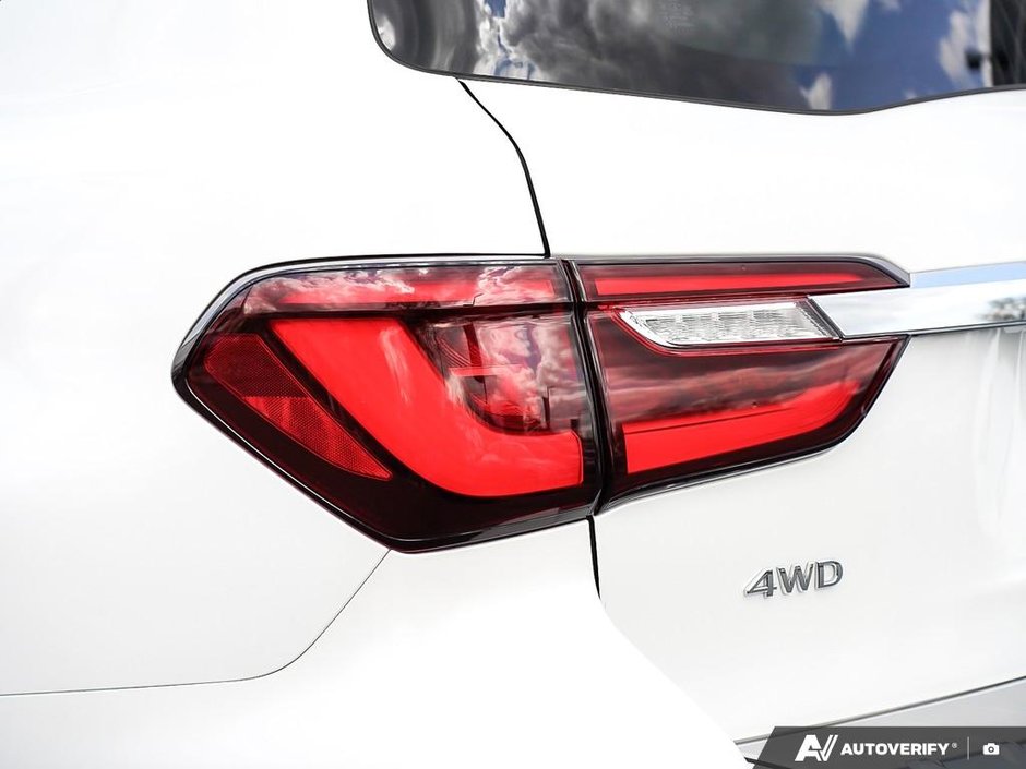 2024 Infiniti QX80 LUXE // ULTRA LOW KMS-26