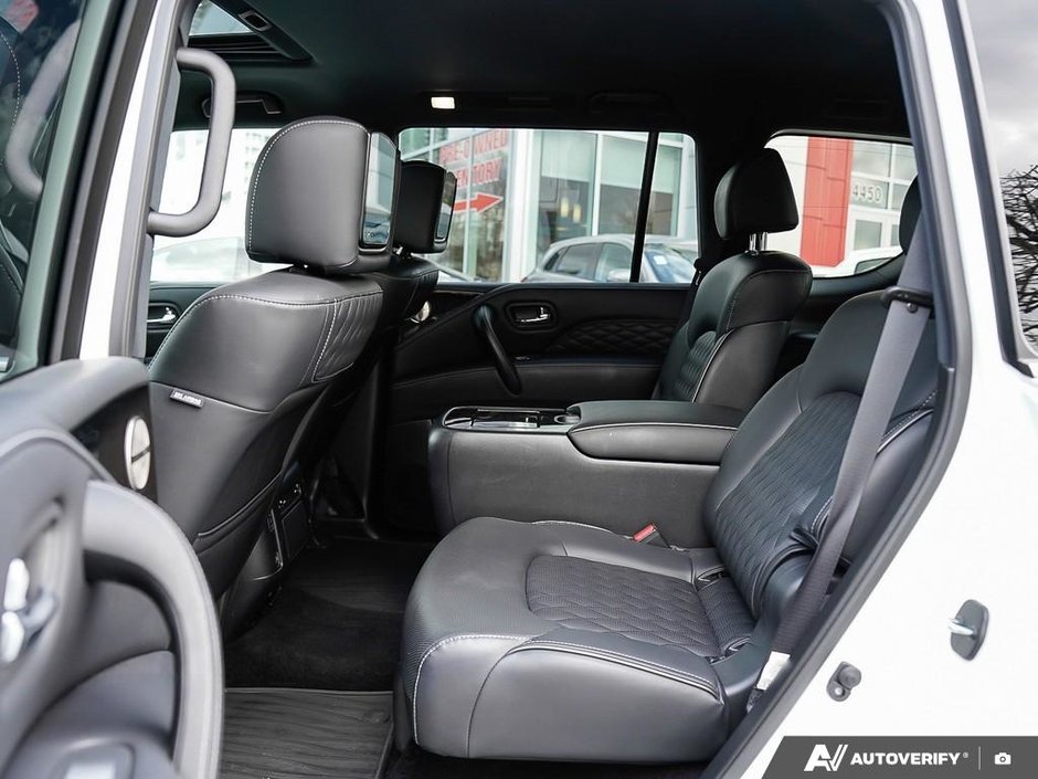2024 Infiniti QX80 LUXE // ULTRA LOW KMS-16