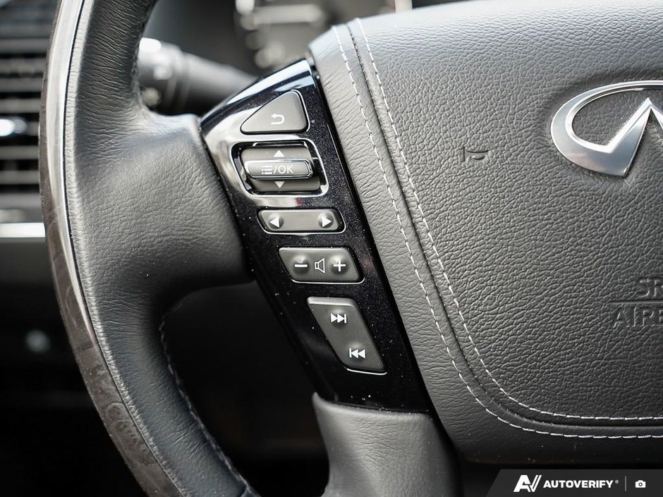 2024 Infiniti QX80 LUXE // ULTRA LOW KMS-10