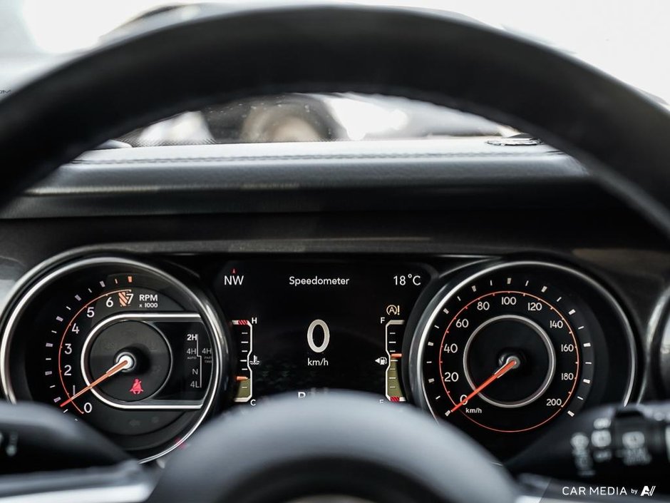2020 Jeep Wrangler Unlimited SAHARA ALTITUDE + RIMS/TIRES-7