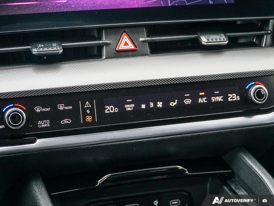 2025 Kia Sportage Plug-In Hybrid SX // NO ACCIDENTS-14
