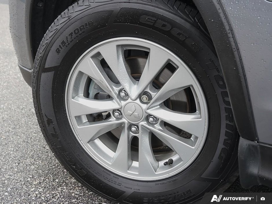 2020 Mitsubishi RVR SE FWD // NO ACCIDENTS-18