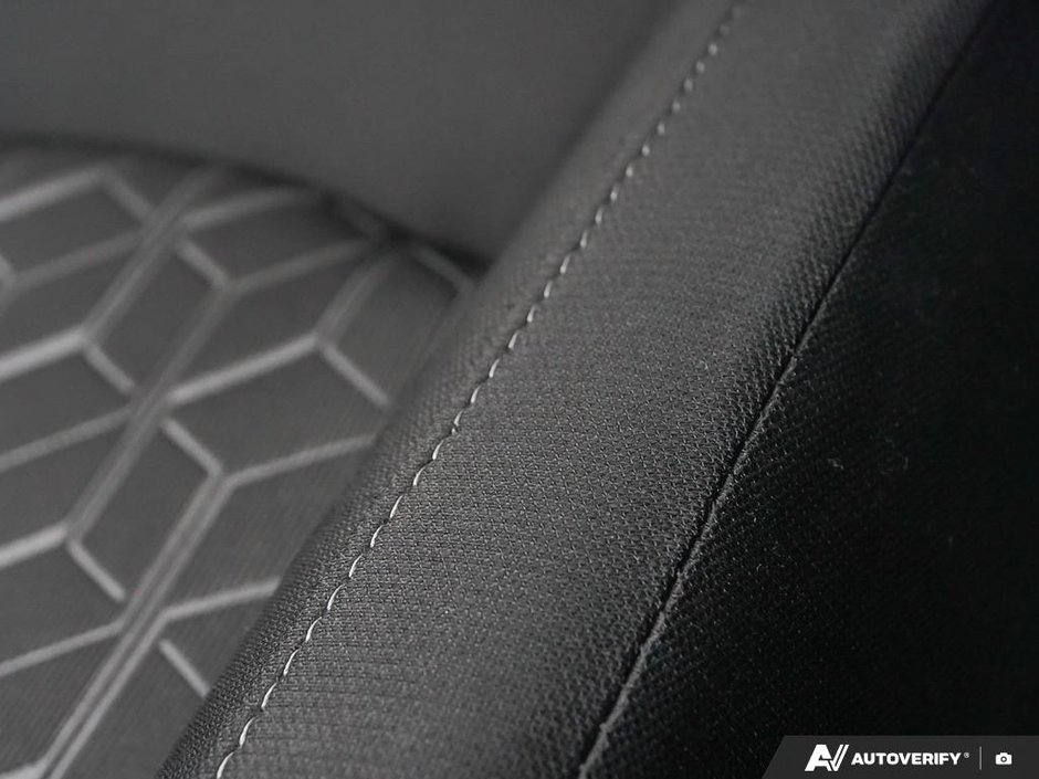 2020 Mitsubishi RVR SE FWD // NO ACCIDENTS-17