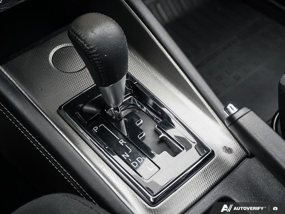 2020 Mitsubishi RVR SE FWD // NO ACCIDENTS-14