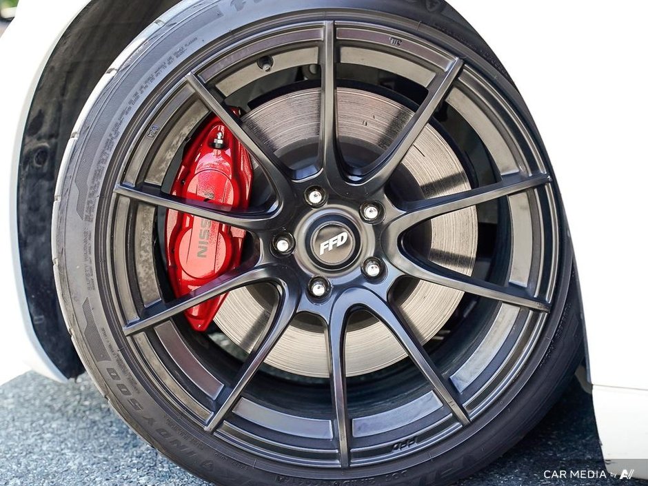 2019 Nissan 370Z coupe SPORT + ULTRA LOW KMS-20