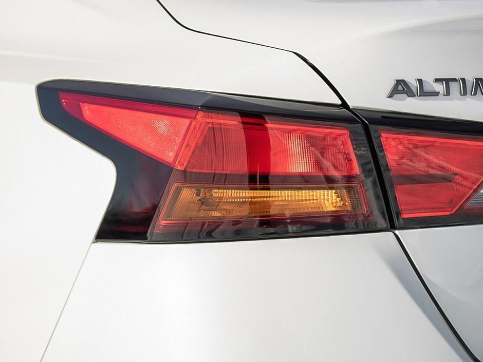 2024 Nissan Altima PLATINUM-10